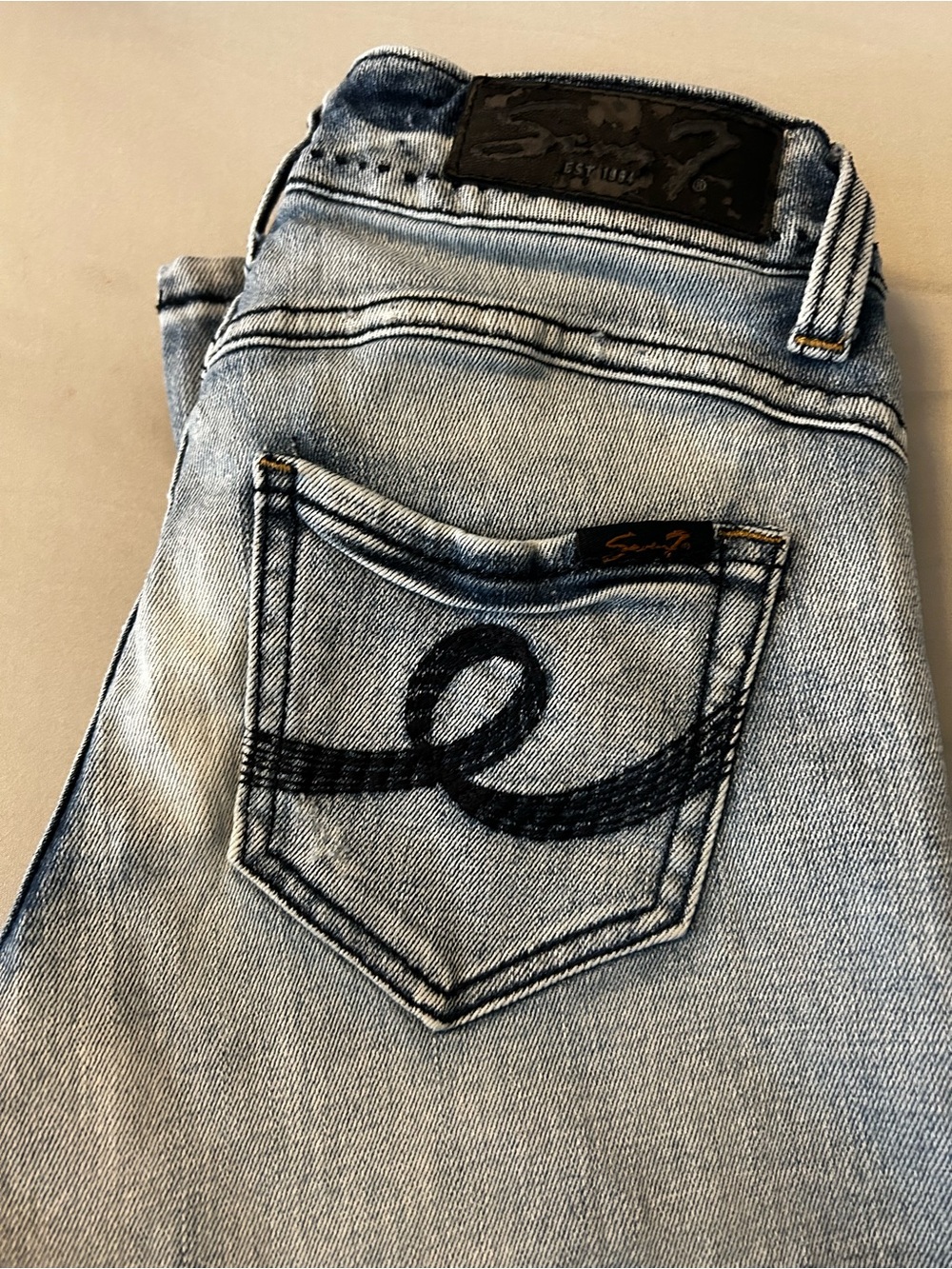 Seven7 Light Blue Skinny Jeans with Dark Pocket Stitching